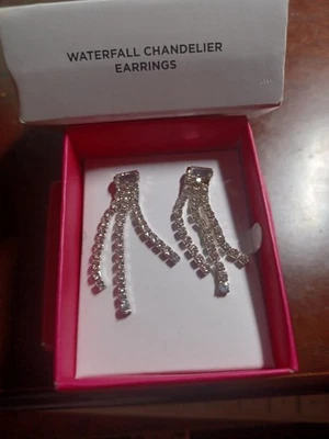 Avon Studio 1886 Waterfall Chandelier Pierced Earrings  Silvertone NEW In Box - Image 1 of 2