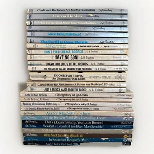Huge Lot of 26 Doonesbury Comic Strip Cartoon Books GB Trudeau VTG Various Sizes - Imagen 1 de 24