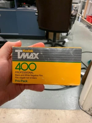 Kodak TMAX 400 Professional 120 Film Pro-Pack (5 Rolls) EXIRED 05/1999 #2 - Image 1 of 3