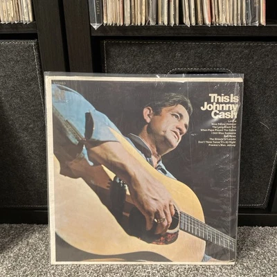 LABEL ERROR ~ JOHNNY CASH ~ THIS IS JOHNNY CASH ~ 1969 HARMONY COLUMBIA Vinyl LP - Image 1 of 4