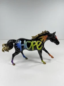 Breyer Classic Horse Hope 2021 Horse of the Year Rainbow Freedom Model 62121 - Picture 1 of 4