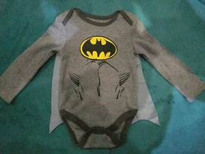 NEW DC Comic Batman Baby Boy Infant Bodysuit Diaper Shirt & Cape 6-9 Months Gray - Picture 1 of 4