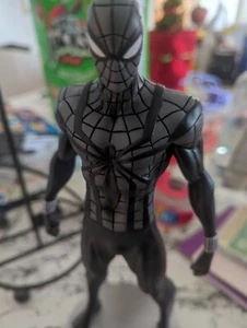 Bowen Designs Scale Spider Man - Picture 1 of 4