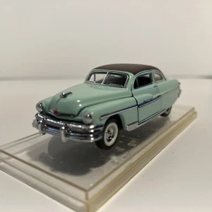 Franklin Mint 1:43 1951 Mercury Monterey Green & Brown With Case - Picture 1 of 10