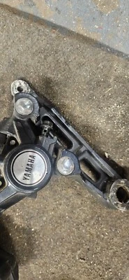 Pinça de freio traseira OEM YAMAHA FJ1100 1984-1985 41Y-25810-52-00 - Imagem 1 de 4