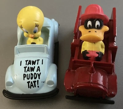 1988 ERTL Daffy Duck Fire Truck &Tweety BirdWarner Bros WB Vintage Looney Tunes - Image 1 of 4