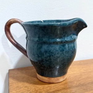 Ellen Evans Terrafirma Pottery Small Pitcher Green Terracotta 4 1/2" Signed 1998 - Picture 1 of 8