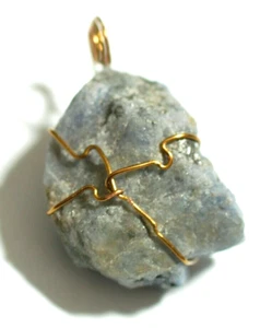 COPPER-WIRE WRAPPED NATURAL TANZANITE PENDANT - 3.0 x 2.3 cms 16.13 gms - Picture 1 of 3