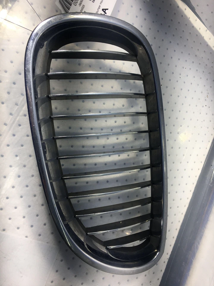 Решетка 04 05 06 07 BMW BMW серии 525 - Изображение 1 из 1