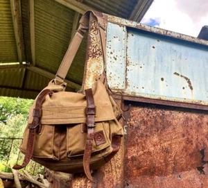 Borsa a tracolla Belstaff 554 I'm Legend Colonial Messenger marrone cachi - Foto 1 di 20