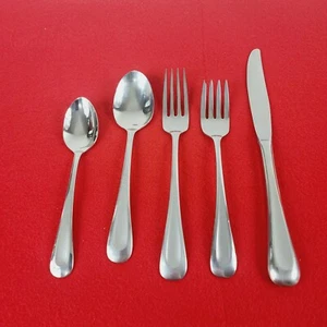 Oneida Dune di sabbia in acciaio inox satinato 5 pezzi posto Made in USA - Foto 1 di 5