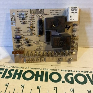 GOODMAN B18099-04 CONTROL BOARD - Picture 1 of 3