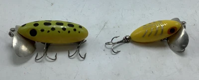 Lote de 2 SEÑUELOS DE PESCA ARBOGAST RANA VERDE JITTERBUG SEÑUELO DE PESCA VINTAGE Foto 1 de 4