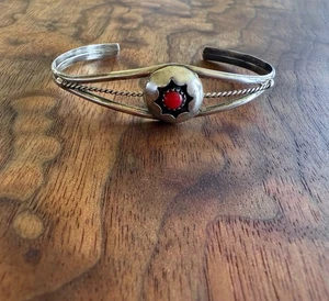 EINHEIMISCHES STERLINGSILBER KORALLENSCHATTEN BOX ARMBAND - Bild 1 von 3