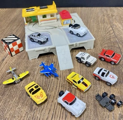Vintage~ 1987 Galoob Micro Machines Travel City Car Wash & 8 Cars & 2 Planes - Image 1 of 4