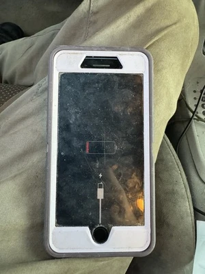 iPhone 7 Plus Unlocked - Image 1 of 2