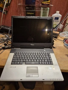 Fujitsu Siemens Amilo L7320GW - Bild 1 von 7