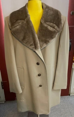 Vintage London Fog Faux Fur Collar Light Tan Men's Coat 40 Reg 1970's Fashion - Image 1 of 4