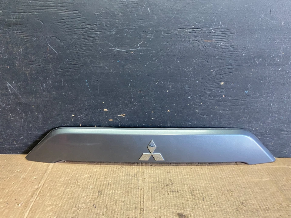 2007 to 2013 Mitsubishi Outlander Rear Hatch Tailgate Trim Molding OEM O6281 DG - Image 1 of 4