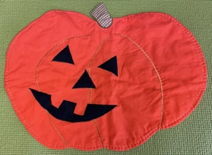 Vintage Handmade Halloween Pumpkin Jack-o-Lantern Embroidery Placemat 17" x 13" - Picture 1 of 4