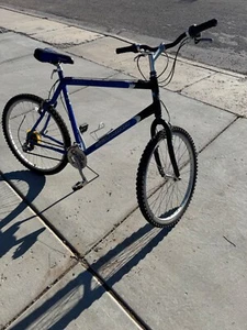 Schwinn mountain bike 23" - Picture 1 of 9