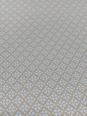 Tela Copo de Nieve Por S. Nicole Designs Beige y Blanco Algodón 44" Ancho 1 Yarda Foto 1 de 4