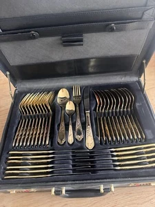 Wunderschönes Besteck Vergoldet 24 Karat Neu Unbenutzt 12 teilig+Vorlegebesteck - Bild 1 von 5
