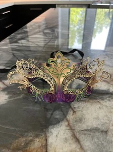 Pier 1 Imports Purple Gold Masquerade mask d4 - Picture 1 of 3