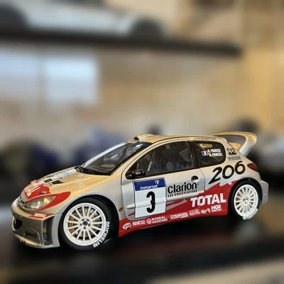 AUTOart 1/18 Peugeot 206 WRC 2002 Zil Panizzi Rally Diecast Model - Immagine 1 di 4