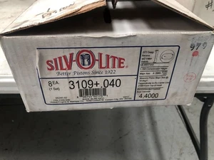 (7) New 460 FORD PISTONS CAST .040 OVER  SILVOLITE 3109-040 - Foto 1 di 3