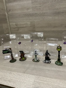 (5) Lemax Village Accessories Reaper, Tree Stump, Black Cat, Skeleton And More - Picture 1 of 18