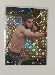 2023 Panini Chronicles Revolution UFC #10 Islam Makhachev Groove Parallel