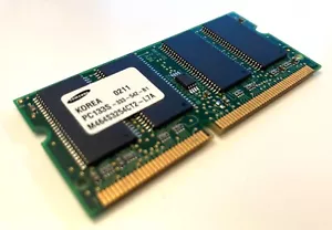 Samsung M464S3254CT2-L7A, 256MB PC133S 133MHz 144-Pin SODIMM - Picture 1 of 4