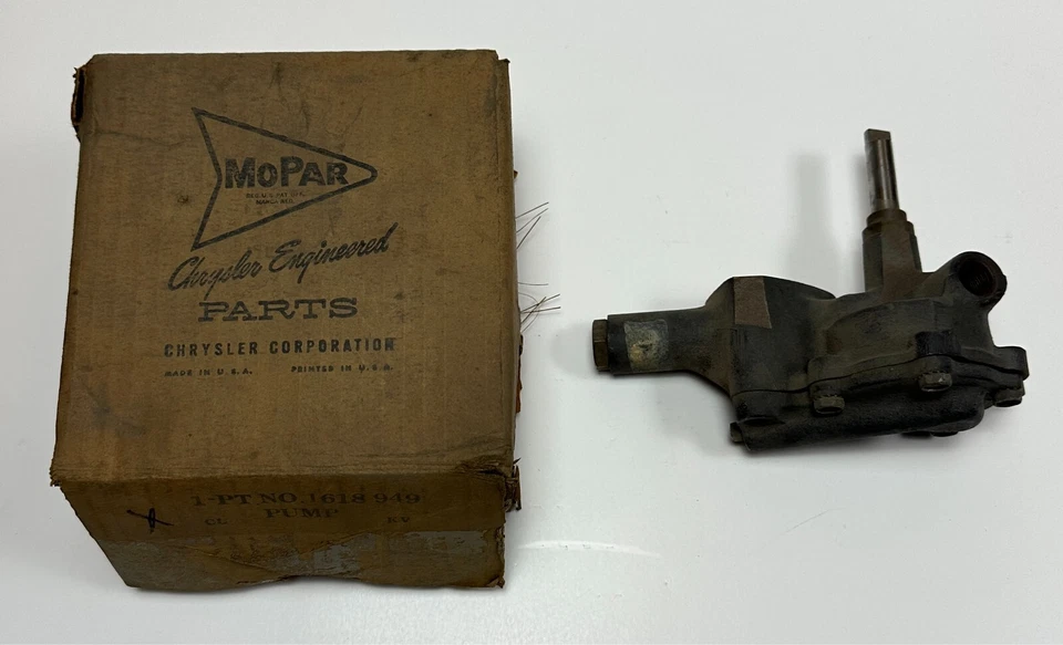 Nueva bomba de aceite de stock antiguo para modelos de motor de bloque ancho Mopar #1618949 1956-1961 318 Foto 1 de 1