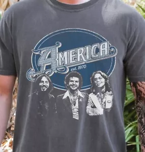 America orientale. 1970 T-shirt Rock Band su vintage nero comfort colori 1717 - Foto 1 di 6