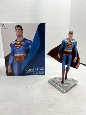 Colecionáveis da estátua do Superman The Man of Steel Moebius DC - Imagem 1 de 4