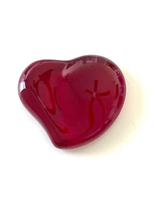 TIFFANY & Co Elsa Peretti Red Crystal Glass Heart Signed Paperweight Tchotchke - Picture 1 of 7