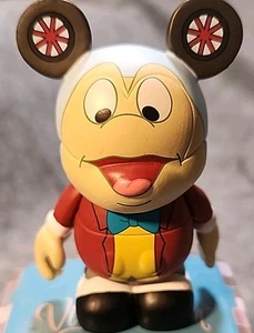 FIGURA EXCLUSIVA DE DISNEY VINYLMATION 3" TITULAR DE PASE ANUAL MR TOAD'S WILD RIDE - Imagen 1 de 7