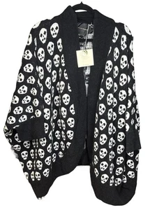 RARO Cárdigan Giulia Piersanti 100% Mohair Blanco y Negro Calavera AOP Capa NUEVO CON ETIQUETAS NUEVO - Imagen 1 de 4