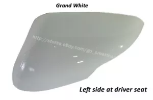 Left Side Mirror Cover in GRAND WHITE for 2015-2025 KGM Ssangyong Tivoli - Foto 1 di 3