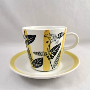 Arabia Finland Teacup & Saucer Flora with Yellow Stripes - Picture 1 of 6