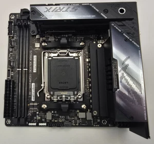 Asus ROG Strictly X670E-I gaming wifi Mini-ITX Motherboard - Photo 1/6
