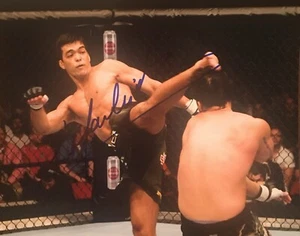 Foto firmada por Lyoto Machida 8x10 UFC - Imagen 1 de 4