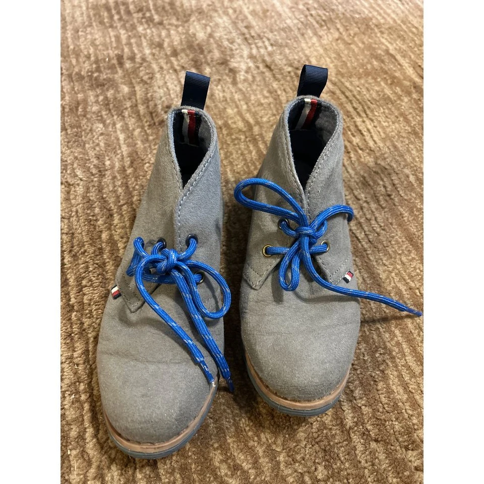 Для мальчиков Tommy Hilfiger серый замши с синими шнурками повседневный чукка ботильоны размер 1 - Изображение 1 из 3