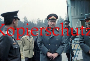A4 NVA Armee General Armeegeneral Heinz Hoffmann zu Besuch in Seelow Foto 20x30 - Bild 1 von 1