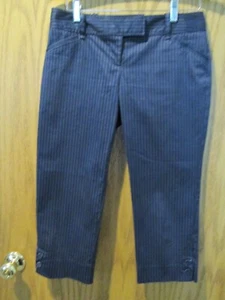 NWOT The Limited Drew Fit Women's Size 4 Pinstripe Navy/White Capri Dress Pants - Picture 1 of 6