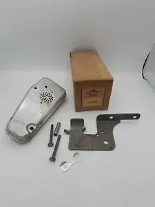Scarico marmitta OEM Briggs & Stratton 391492 --Nuovo vecchio magazzino - Foto 1 di 2