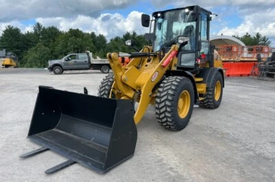 2024 Caterpillar CAT 908 Wheel Loader Tractor Hyd. Coupler High Speed - AC/Heat - Image 1 of 4