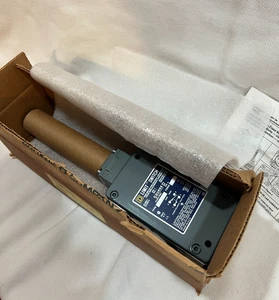 Interruptor de límite de alta resistencia SQUARE D 9007CR53J NUEVO 600v 10 amp 9007 Clase - Imagen 1 de 6