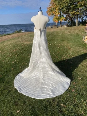 Oleg Cassini Wedding Dress Ivory Strapless Horizontal Pleats Appliqués Size 12 - Image 1 of 4